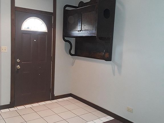 Large entry foyer