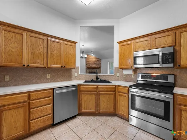 699 Irish Ln, Killeen, TX 76549