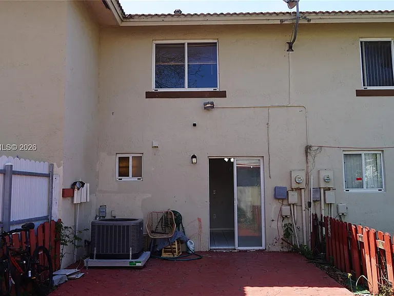 331 NW 82nd Ave #1303 — Photo 36