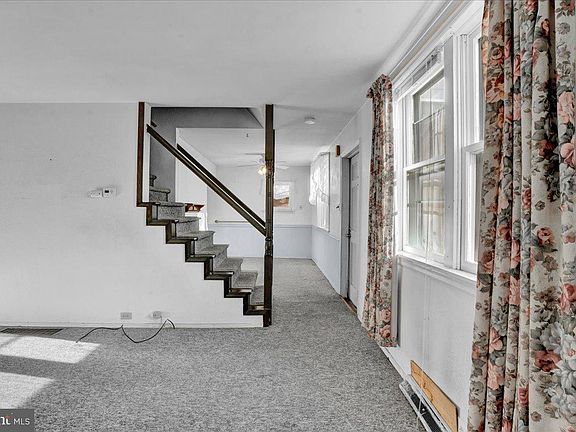 4th image of 304 E Montgomery Ave