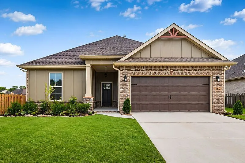 3 bed, 2.0 bath, 1645 sqft, $1,950 — Photo 1