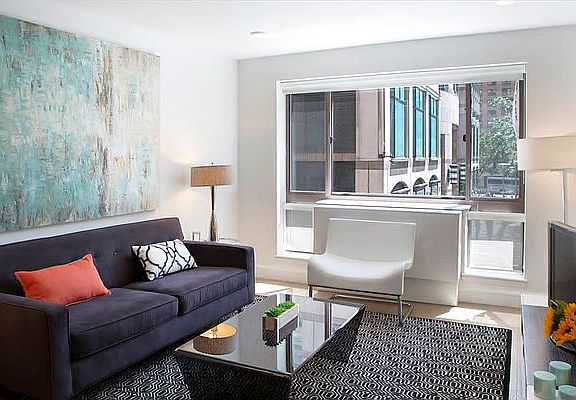 4th image of 311 W 50th St #3G1