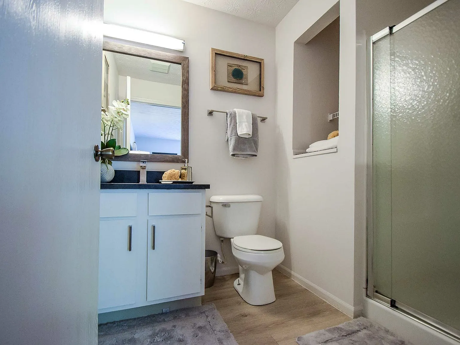 Enclave at Albany Park — Photo 4
