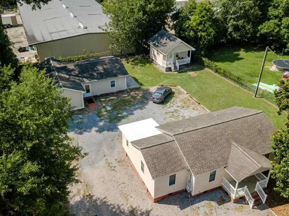 2623 W Willow Dr, Florence, SC 29501