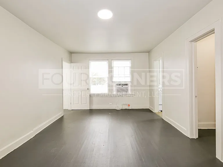 517 Willow Street — Photo 7