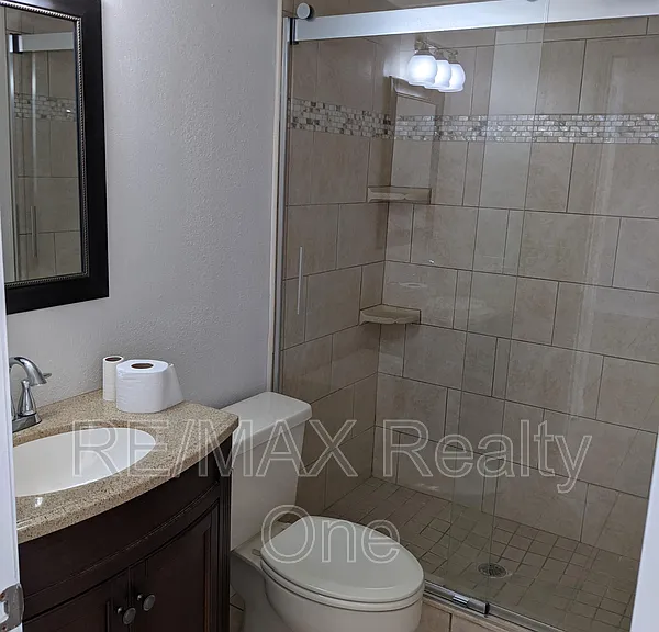 389 NW 14th Pl #1 — Photo 10