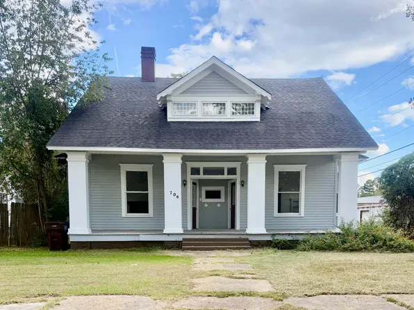206 5th Ave S, Amory, MS 38821