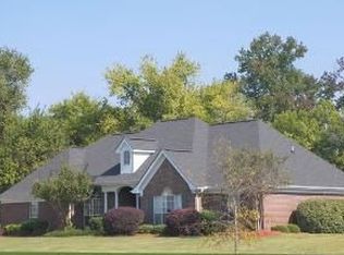 2788 E Lakeshore Dr, Starkville, MS 39759