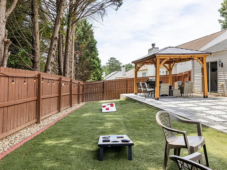 931 Sugar Oak Ln — Photo 2