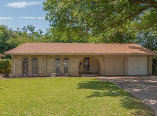 324 Hurst Dr, Bedford, TX 76022