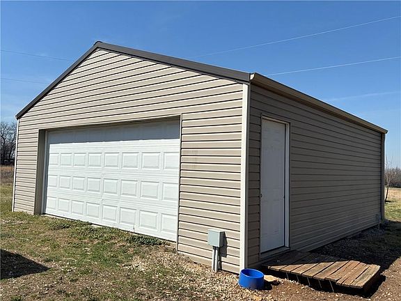 5th image of 2233 Native Rd
