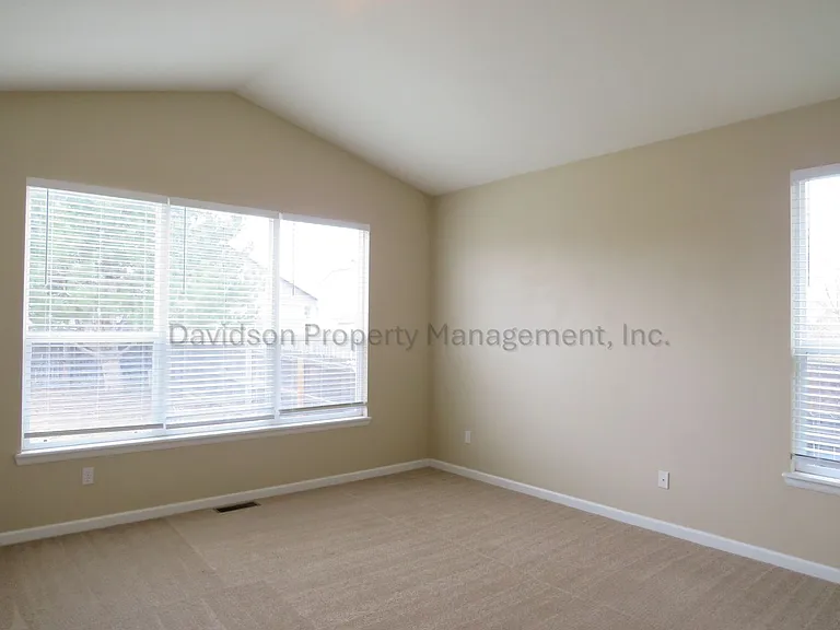 7641 Autumn Knoll Dr — Photo 6