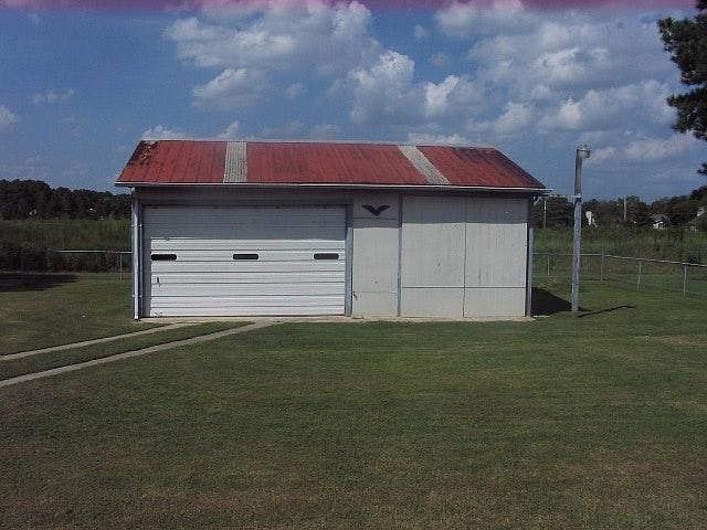 2nd image of 760 Davenport Farm Rd