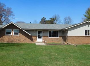 3931 Rail Fence Rd, Cherry Valley, IL 61016