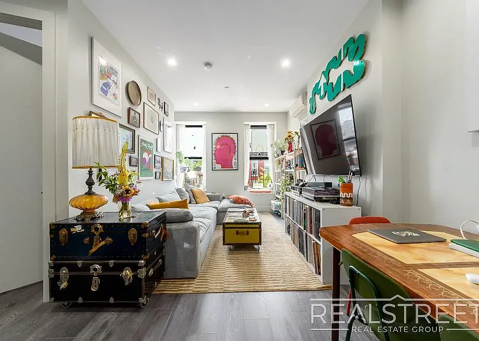 697 De Kalb Ave #3F