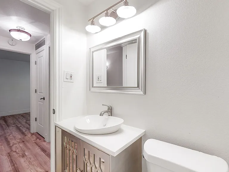 1355 N Gaylord St #2 — Photo 20