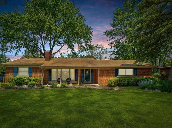 31712 Bella Vista Dr, Farmington Hills, MI 48334