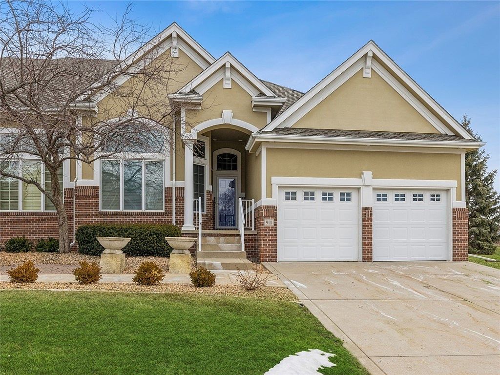 914 Burr Oaks Dr, West Des Moines, IA 50266 Zillow