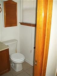 3rd image of 3318 Magnolia Ave