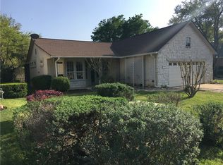 157 Whispering Wind Dr, Georgetown, TX 78633