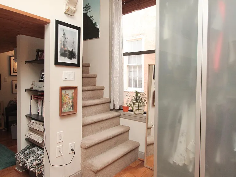 902 Pine St — Photo 5