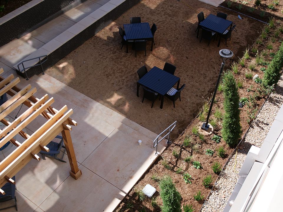 Argon Outdoor Seating