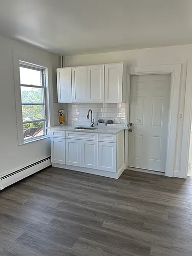 18 Pine St #2 Photo 1