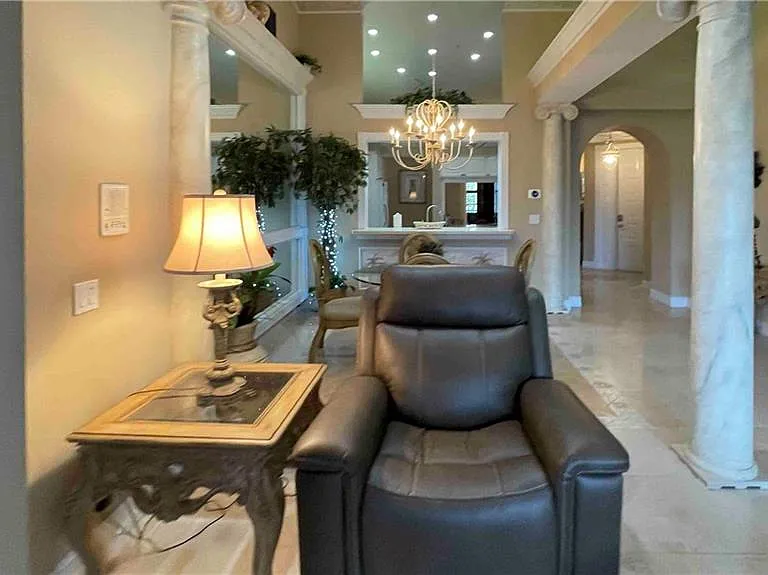 837 Sailaway Ln #202 — Photo 5