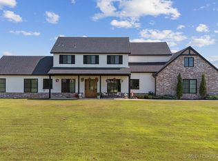 8126 N 220th Rd, Beggs, OK 74421