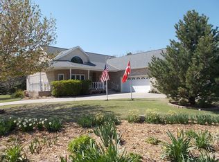 105 Donegal Rd, Aurora, NE 68818