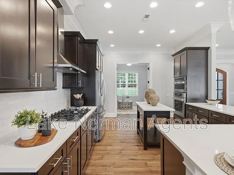 505 Stonemarker Rd — Photo 40