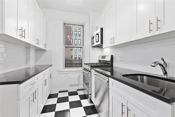 Rented by Maz Group NY | media 4