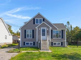 29 Hockey St #27, Saint John, NB E2J2M3