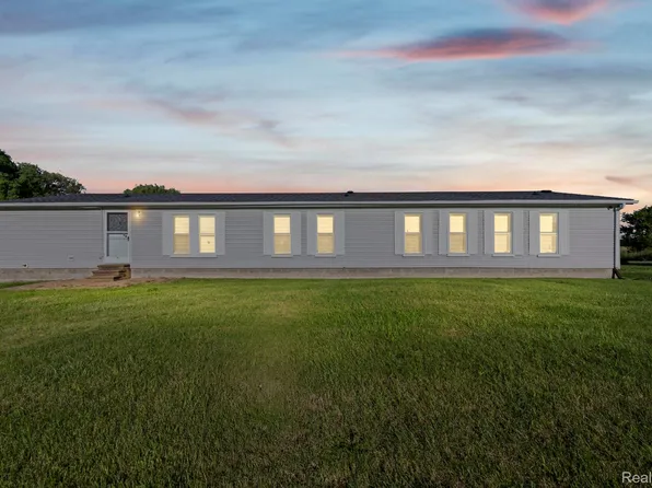 865 Brown City Rd, Imlay City, MI 48444