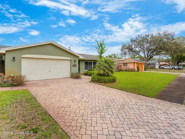 2608 Applewood Dr, Titusville, FL 32780