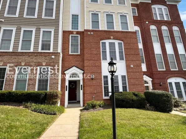 2372 Brookmoor Ln, Woodbridge, VA 22191