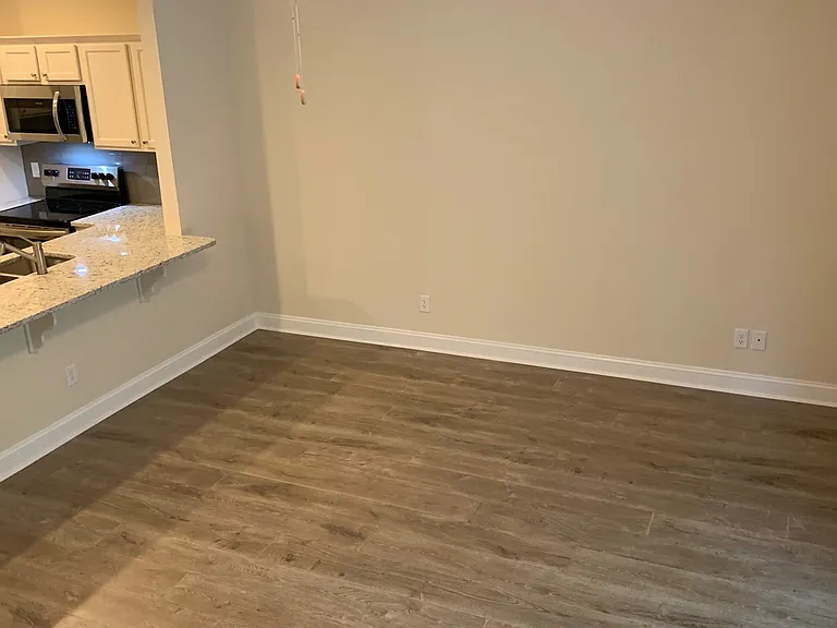193 Ainsdale Dr — Photo 11