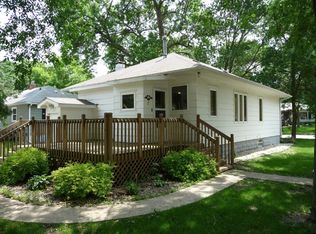 412 21st St, Spirit Lake, IA 51360