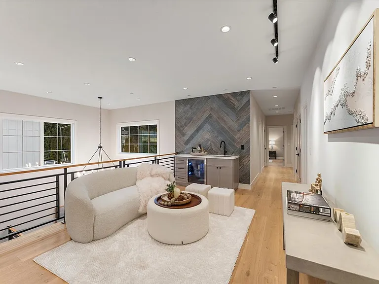 12811 SE 44th Pl — Photo 18