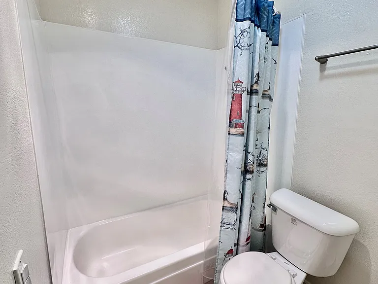 Studio bathroom