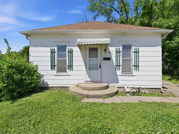 206 S Locust St, Glenwood, IA 51534