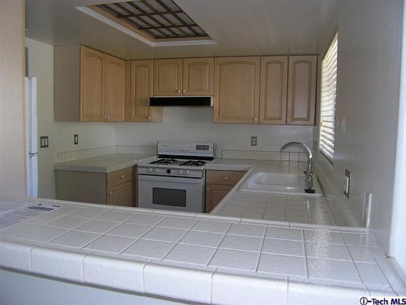 4th image of 787 Magnolia Ave APT 2