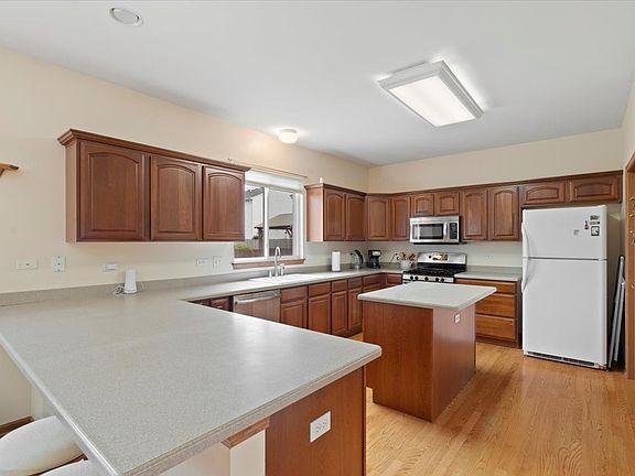 5th image of 13181 W Newcastle Ln
