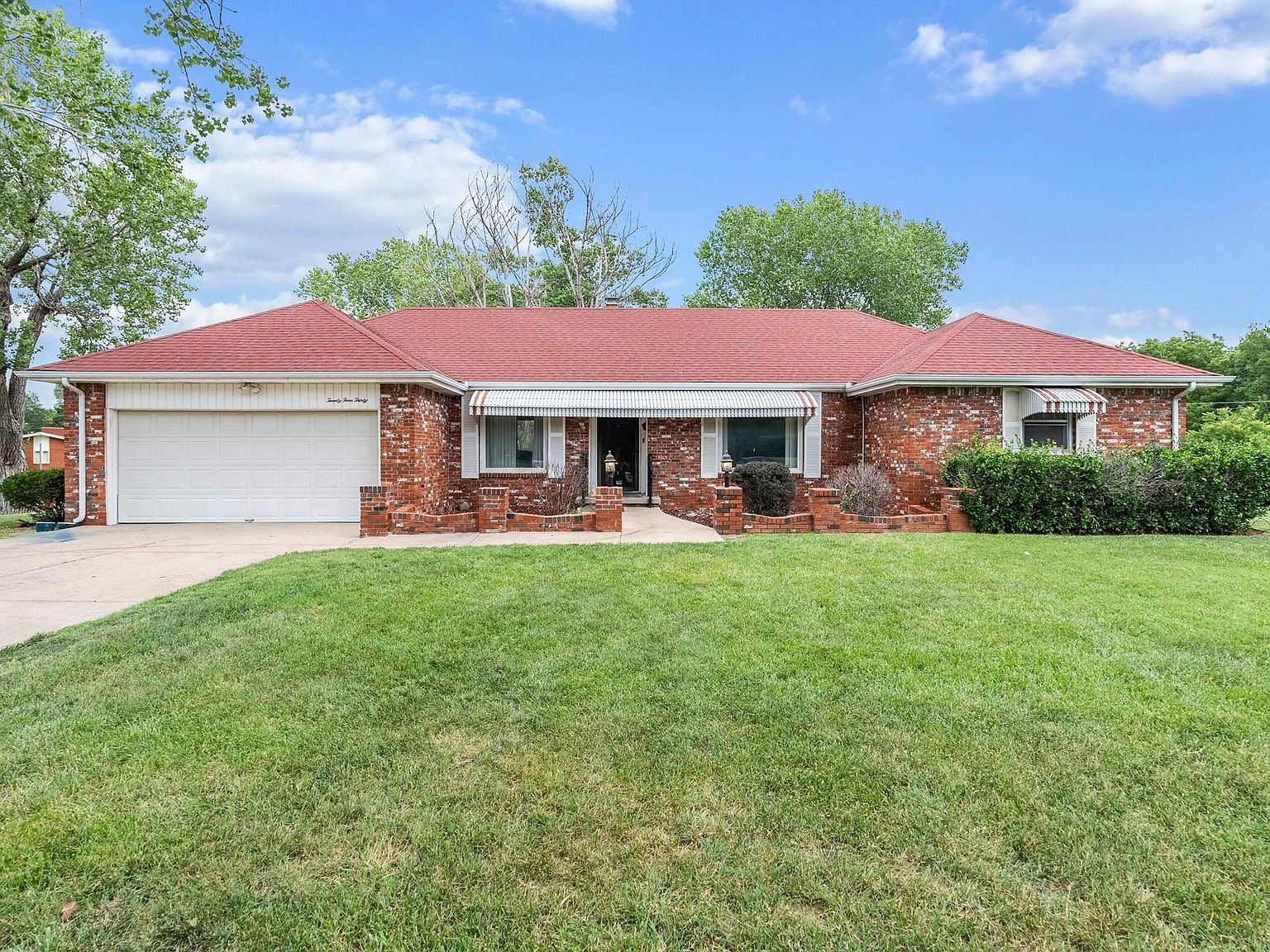 2430 N Roosevelt Ave, Wichita, KS 67220 Zillow