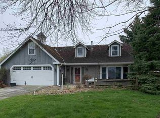 307 Holiday Rd, Coralville, IA 52241