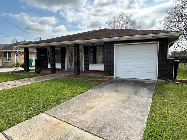 41 Pamela Pl, Arabi, LA 70032