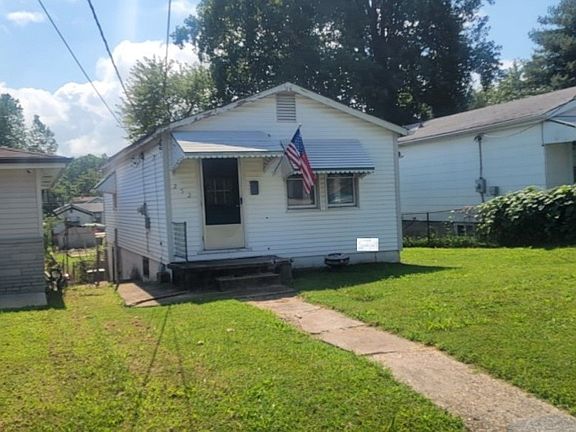 4th image of 252 Pardella Ave