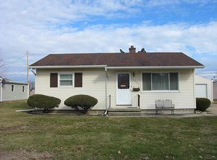 2229 Schuyler Dr, Peru, IL 61354