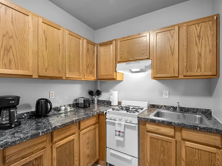 4040 Spruce St #2 — Photo 3