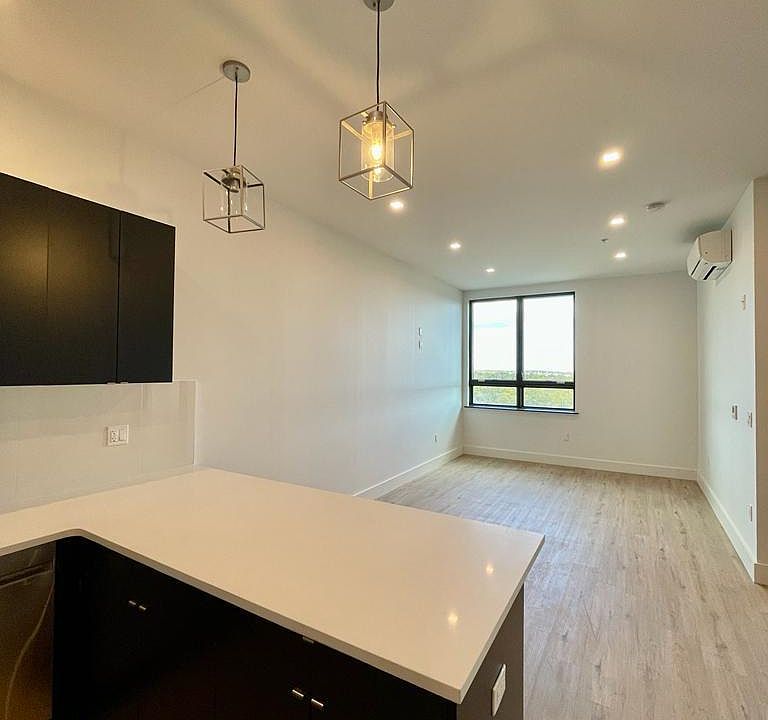 1st image of 726 Park Ave #8H